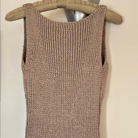 DKNY Metallic Gold Sleeveless Top, Medium - Picture 8 of 16